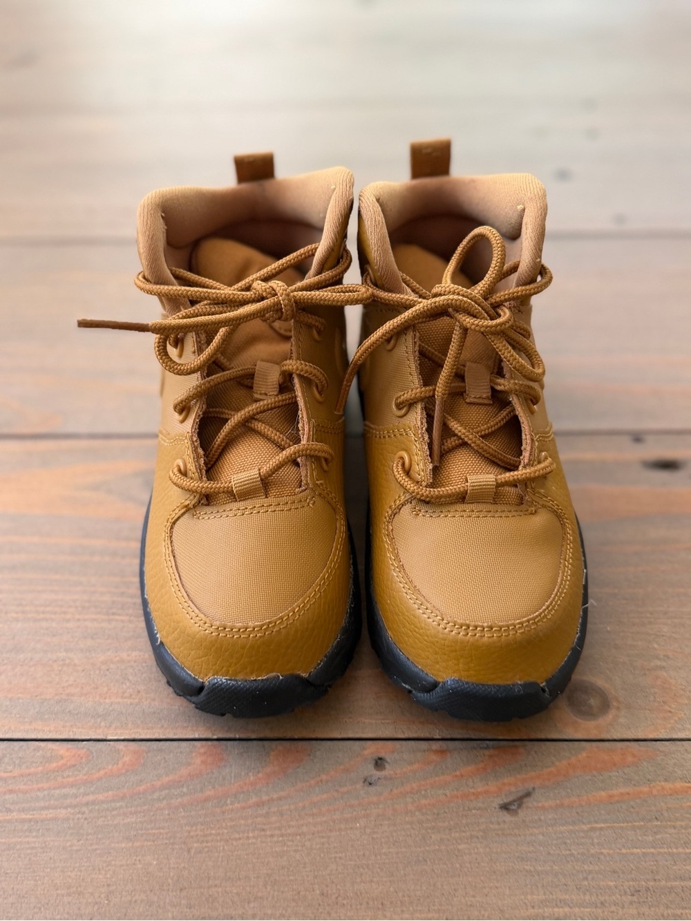 Nike Manoa Toddler Wheat-Black Boots - 9C - Picture 2 of 3